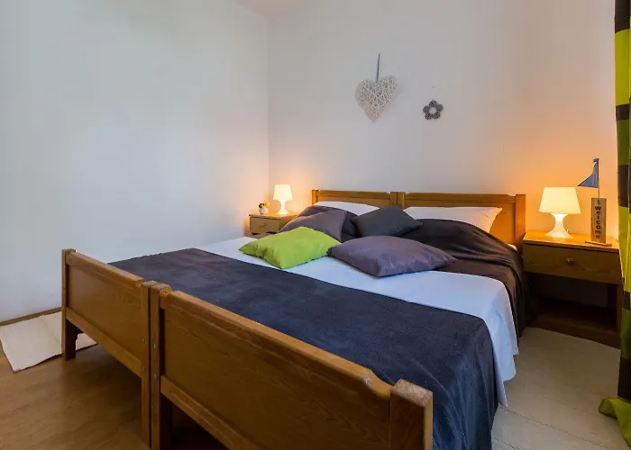 Charmantes Nur 500 Meter Zum Mit Meerblick, Privatem Balkon, Privatparkplatz * تْسْغيكفانِتْسا