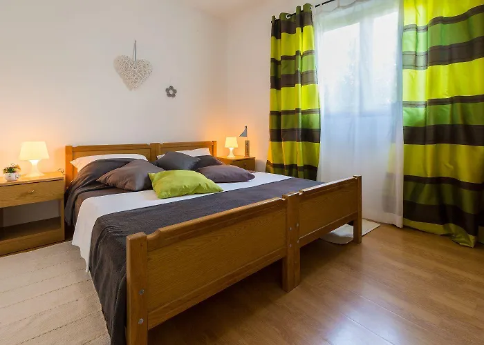 Charmantes Nur 500 Meter Zum Mit Meerblick, Privatem Balkon, Privatparkplatz *