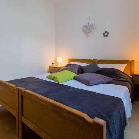 Charmantes Nur 500 Meter Zum Mit Meerblick, Privatem Balkon, Privatparkplatz * Crikvenica